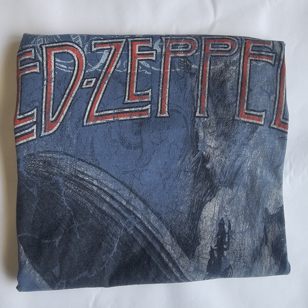 Led Zeppelin Sleeveless Rock & Rebellion y2k 90s Band Tee